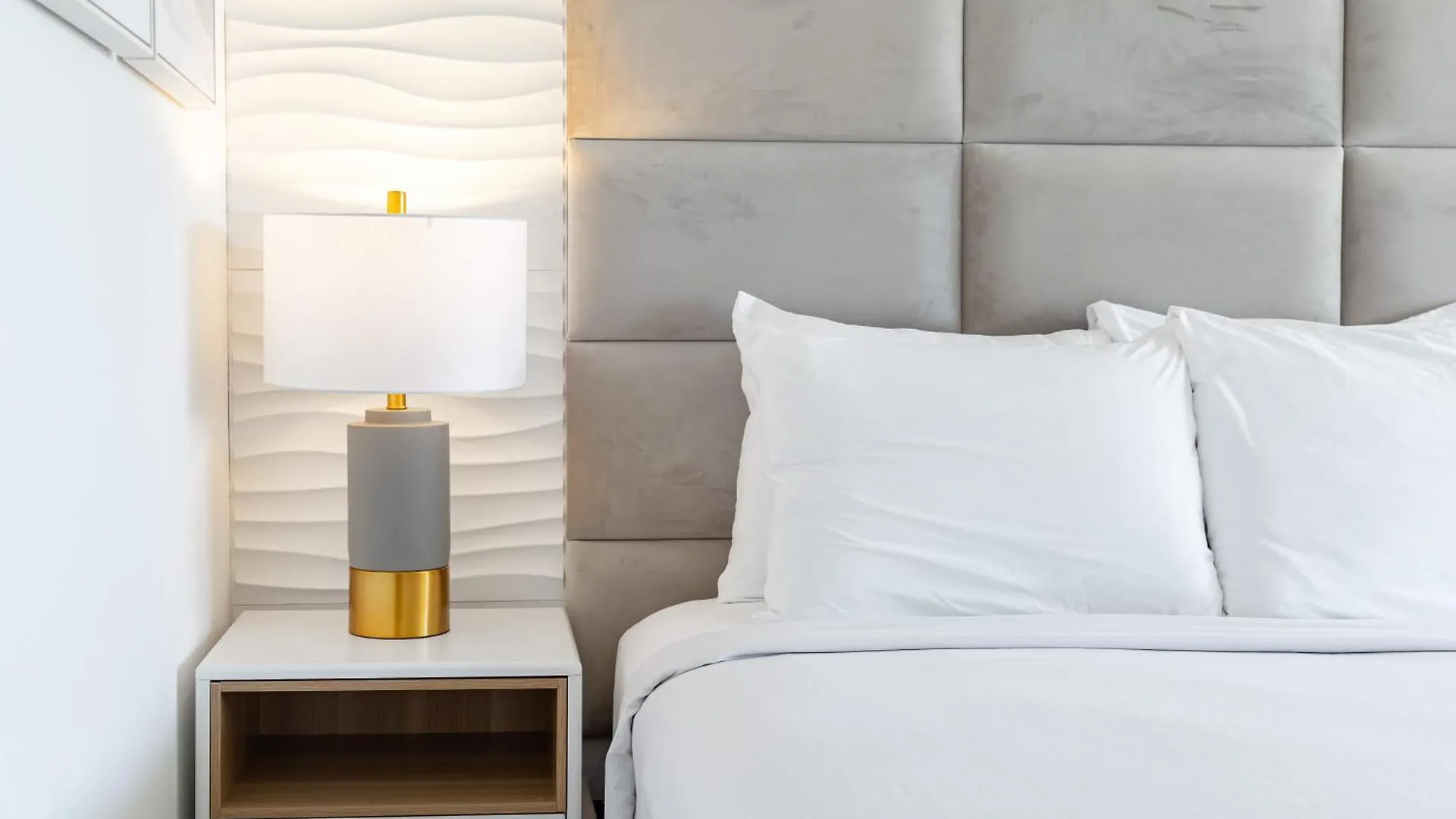 Newly Renovated With Ocean View Near Waikiki Beach Honolulu